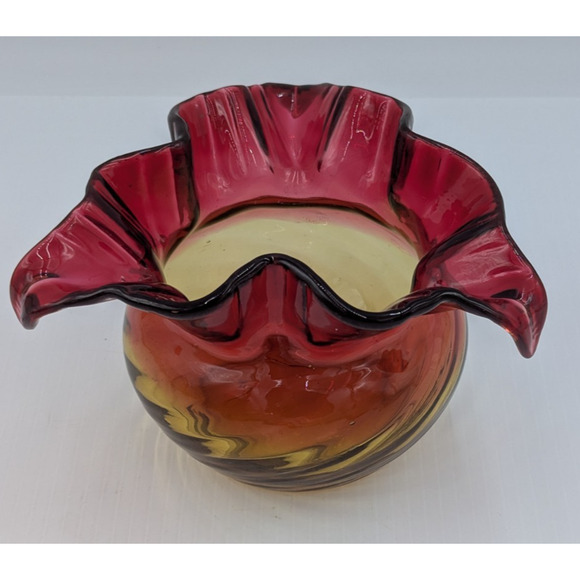 Vintage Red and Amber Amberina Optic Swirl Ruffle Top Vase Bowl - Picture 2 of 14